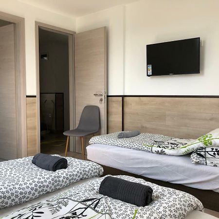 Juno Apartman Vendeghaz Мішкольц Екстер'єр фото