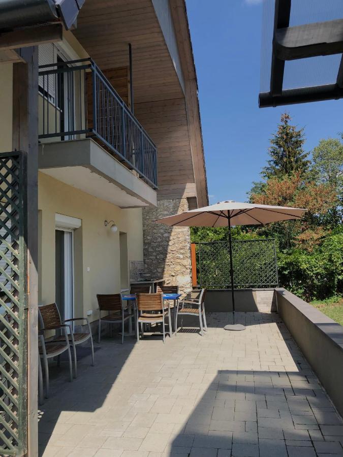 Juno Apartman Vendeghaz Мішкольц Екстер'єр фото