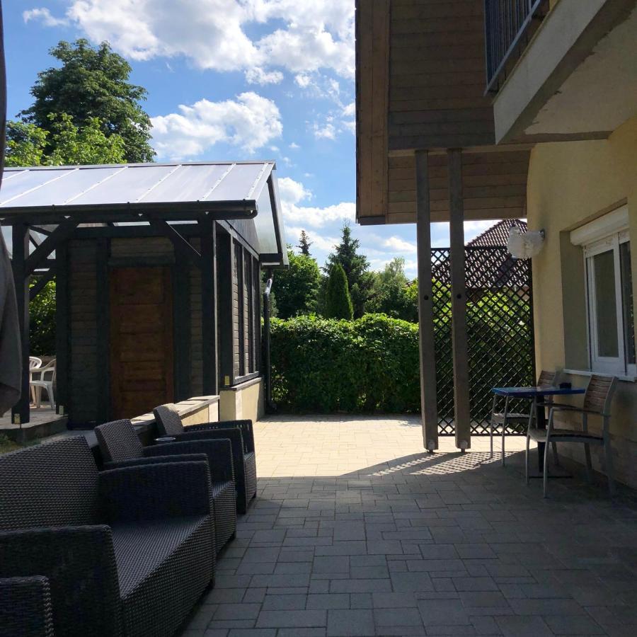 Juno Apartman Vendeghaz Мішкольц Екстер'єр фото
