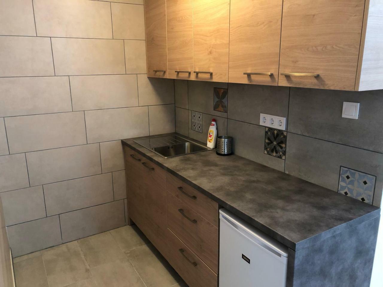 Juno Apartman Vendeghaz Мішкольц Екстер'єр фото