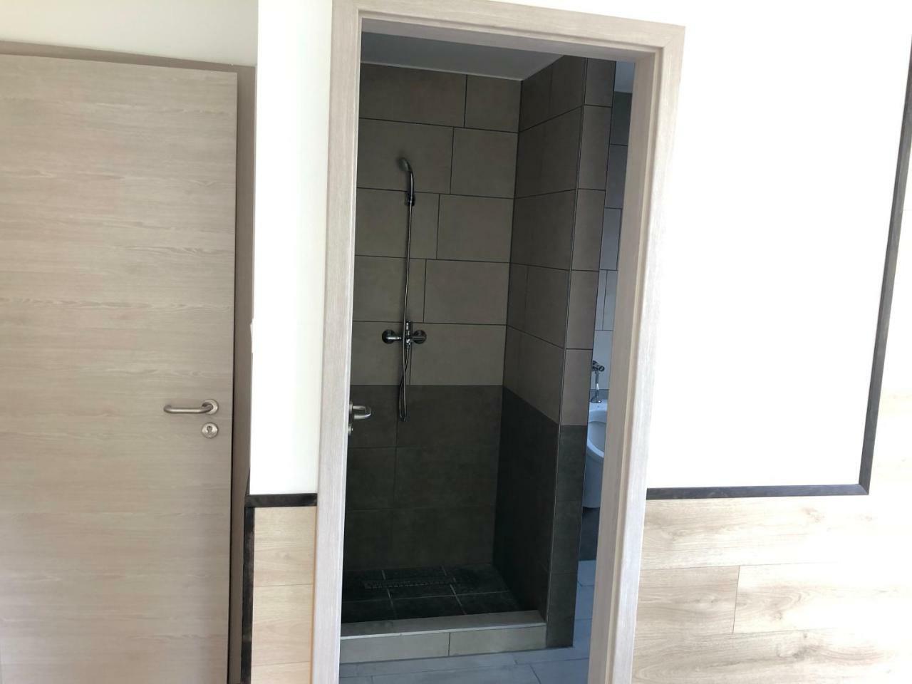 Juno Apartman Vendeghaz Мішкольц Екстер'єр фото