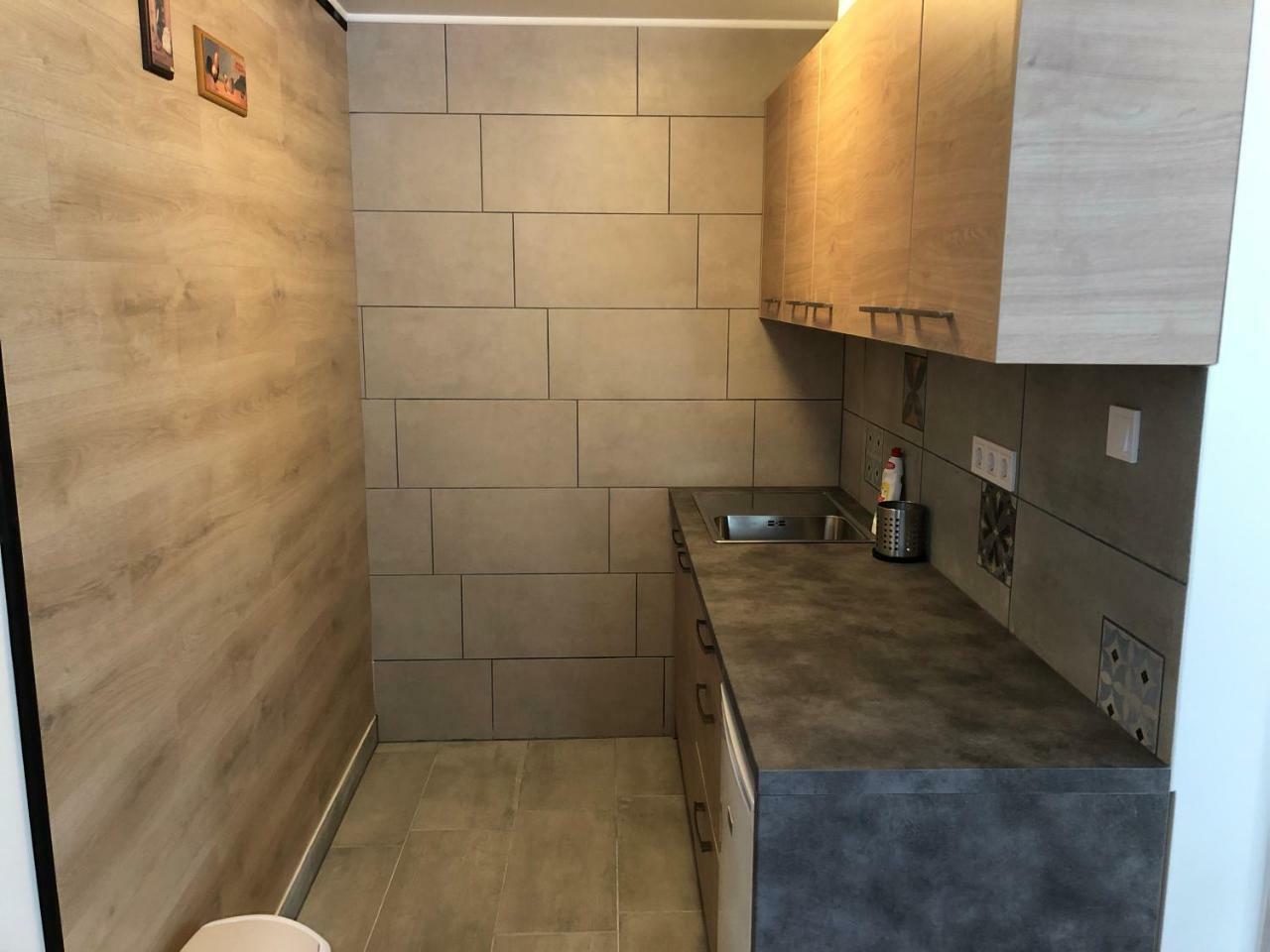 Juno Apartman Vendeghaz Мішкольц Екстер'єр фото