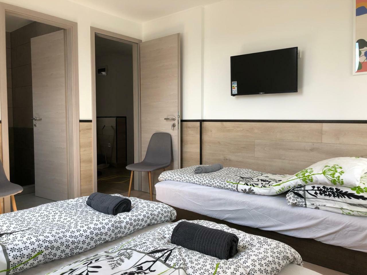 Juno Apartman Vendeghaz Мішкольц Екстер'єр фото