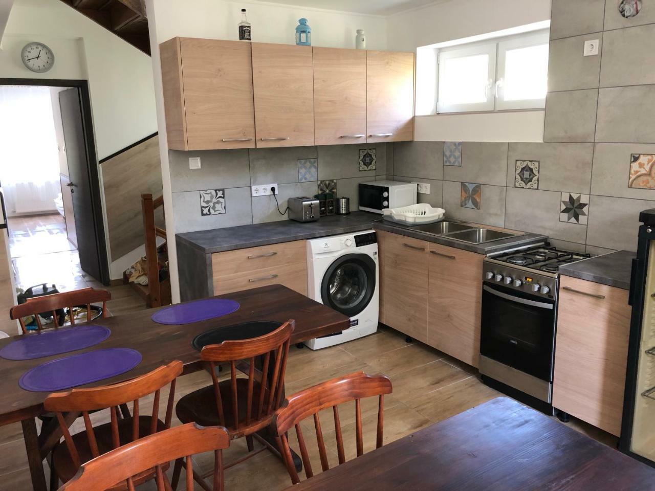 Juno Apartman Vendeghaz Мішкольц Екстер'єр фото