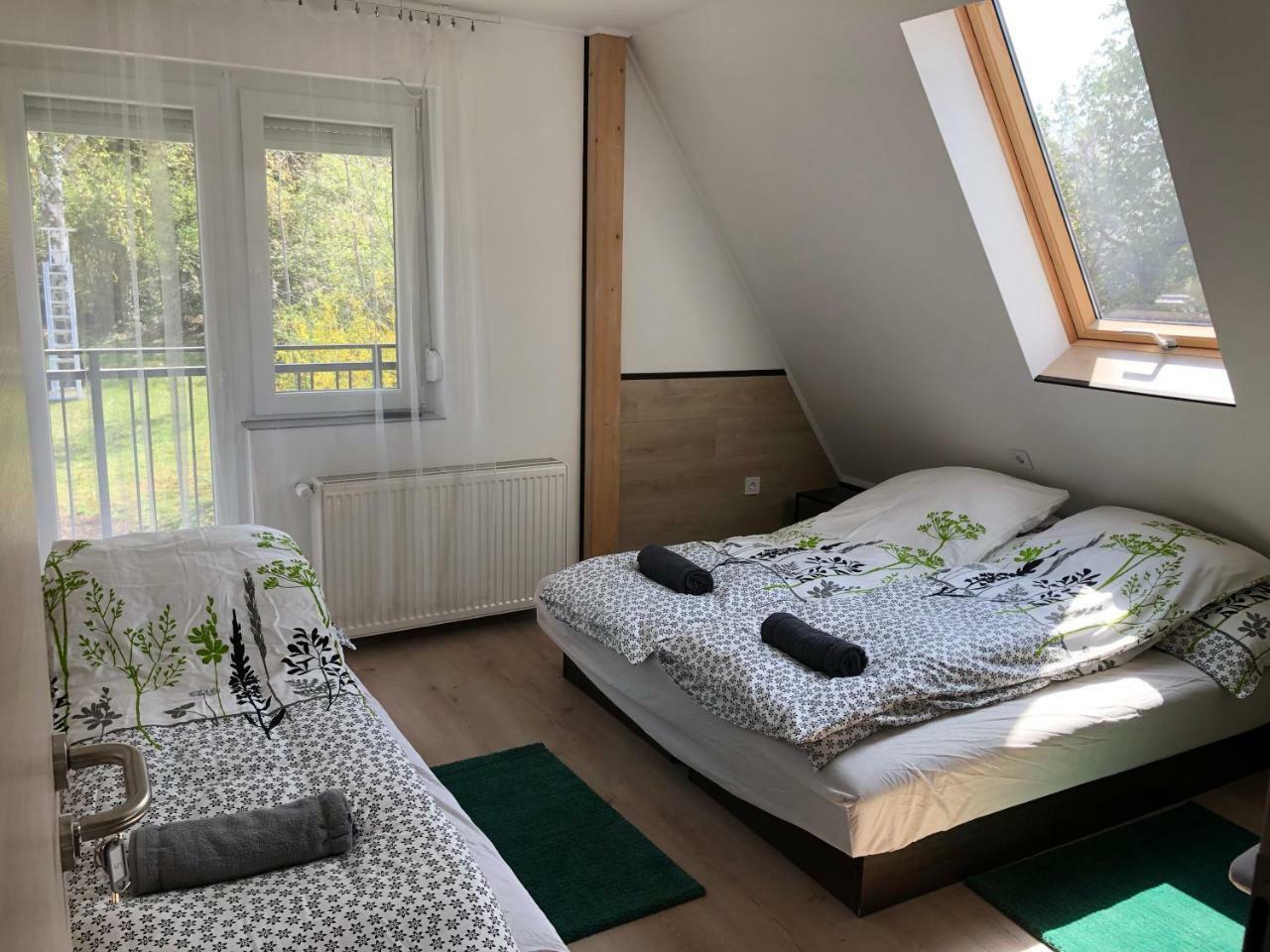 Juno Apartman Vendeghaz Мішкольц Екстер'єр фото